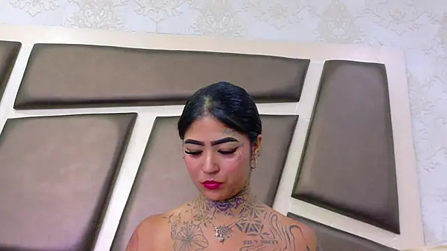 EmilieLake online show from July 24, 2:09 am