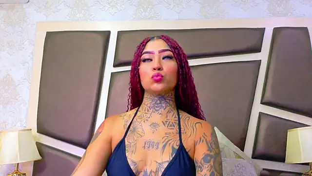 EmilieLake online show from August 3, 8:14 pm