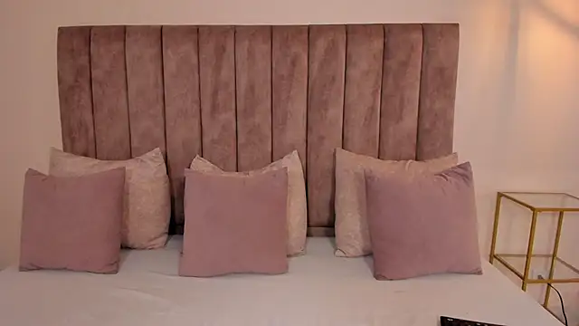 amber colliiins online show from August 4, 5:41 pm