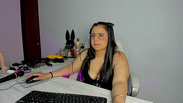  adahara queen online show from November 8, 4:17 am