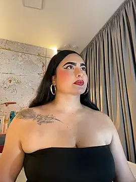 sofiiacarson online show from July 28, 7:15 pm