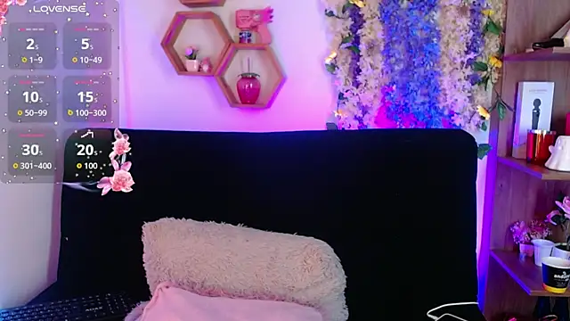 AuroraHans1 online show from July 6, 4:07 am