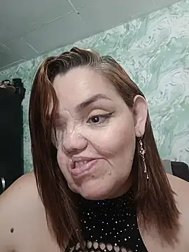 MayaLuna1 online show from October 26, 5:30 pm