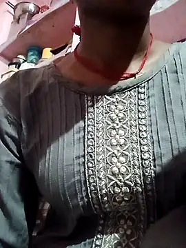 Idhika Handoo online show from September 20, 4:16 pm