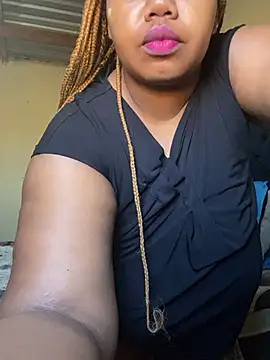 Curvycandy95 online show from July 3, 7:25 am