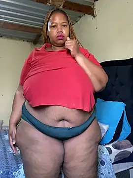 Curvycandy95 online show from July 2, 7:14 am