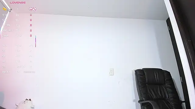 ValerieInk online show from November 26, 1:01 pm