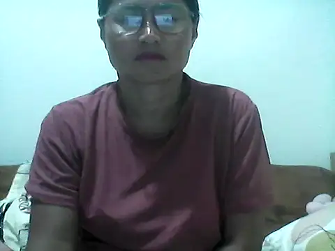 nathalie0045 online show from July 9, 9:22 am
