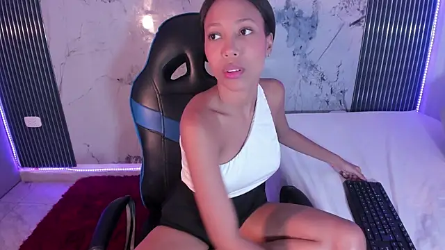 Snapshot of Mia_Duarte1 chatting on September 9, 7:46 pm Mia Duarte1 online show from September 9, 7:46 pm