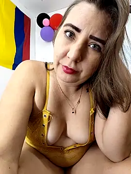isabella lovem online show from June 17, 12:45 am