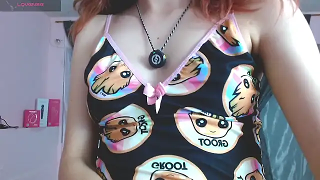 AnnieSparkle online show from August 5, 12:06 am
