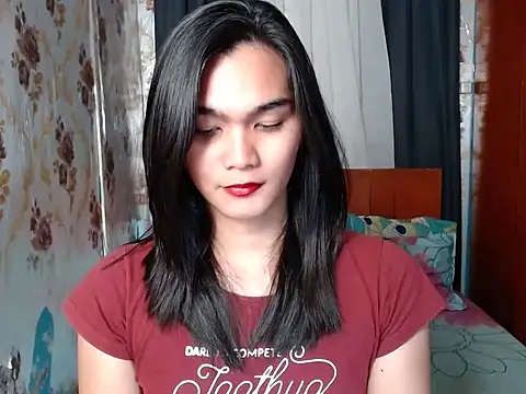 lady in moon online show from March 7, 5:09 pm