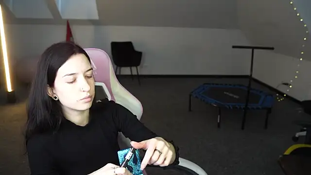 Snapshot of _Lili_054 chatting on October 17, 10:29 am  Lili 054 online show from October 17, 10:29 am