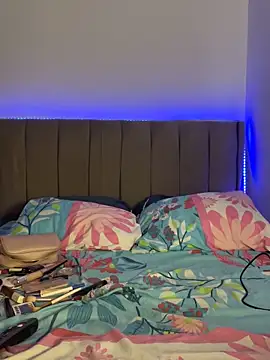 AYTANA CORBERO online show from October 17, 8:01 pm