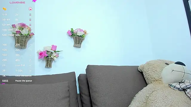 Daniah isa online show from September 9, 2:28 pm