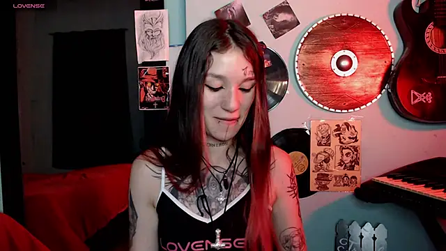 lilithword online show from December 21, 1:43 am