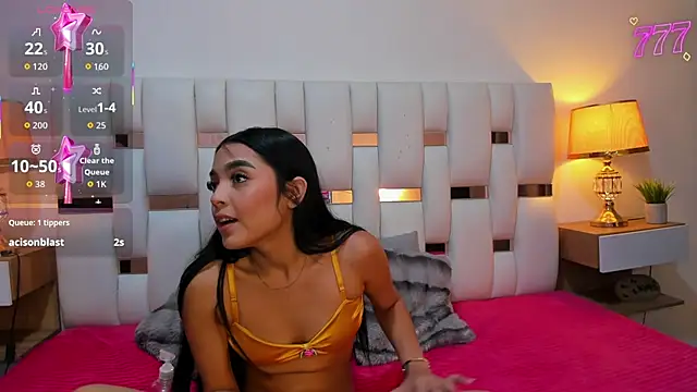 iamCharlotte19 online show from July 28, 8:52 pm