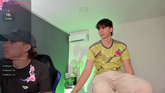 Handsomeboyss19 online show from August 5, 7:20 pm