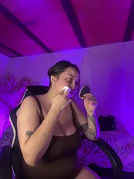 SarahCastro1  online show from April 30, 11:19 pm