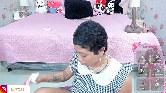 SafiroAgataaa online show from June 28, 2:40 am