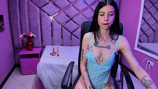 Dulce Miaa  online show from November 28, 4:32 pm