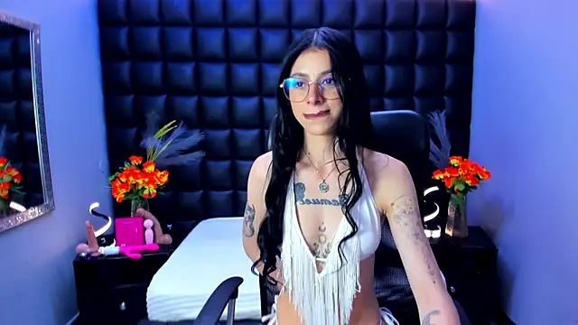 Dulce Miaa  online show from June 17, 6:20 pm