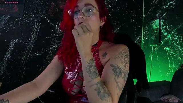 RoxanneStorm  online show from July 29, 4:34 am