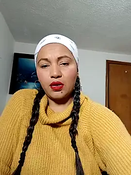 agatha sluttylatina online show from April 10, 11:27 am