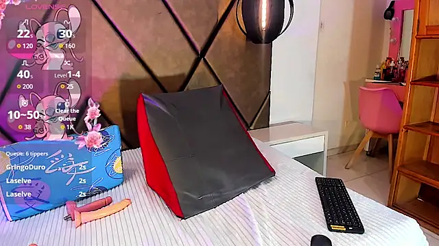 PenelopeGuzman   online show from February 26, 9:58 pm