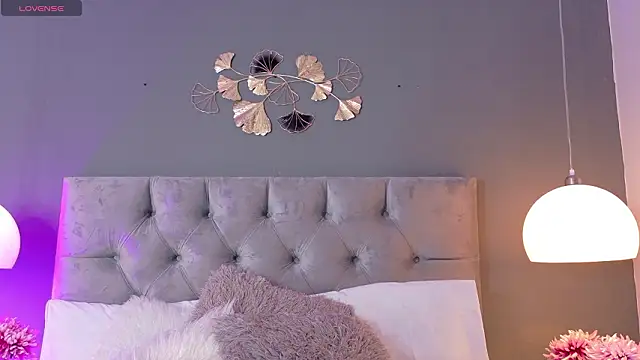 kendalFox  online show from February 21, 8:04 am