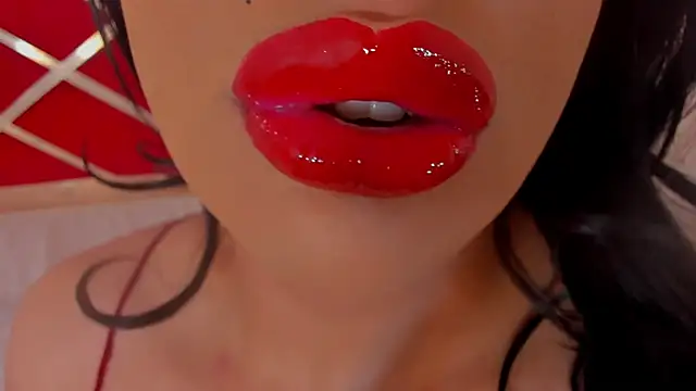 sweet Elizabeth online show from July 13, 1:12 pm