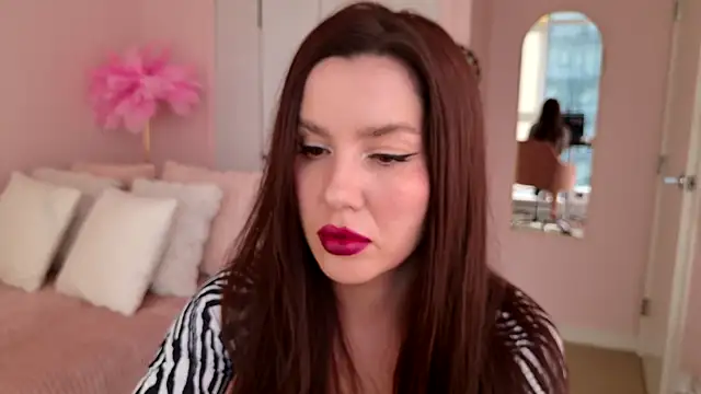 SirenSwitch online show from November 19, 9:59 pm