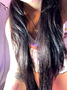 KimTayloor1 online show from November 4, 7:30 pm