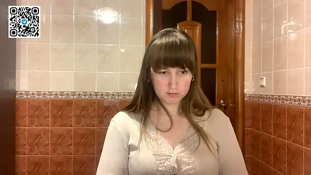 MaroonMoon  online show from January 8, 8:57 pm