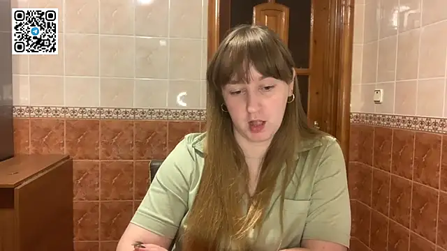 MaroonMoon  online show from November 12, 9:02 pm