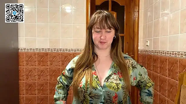 MaroonMoon  online show from February 8, 9:18 pm