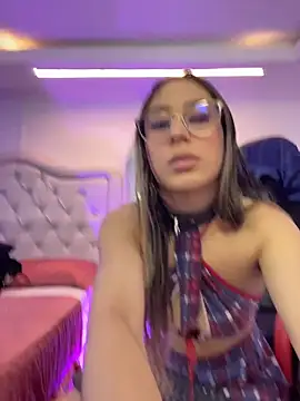 kiara velvet  online show from October 11, 3:11 am