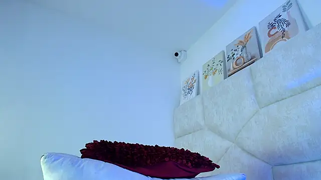 elizawiliamst online show from July 28, 3:21 pm