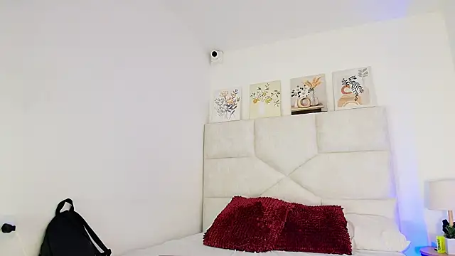 elizawiliamst online show from June 5, 12:22 pm