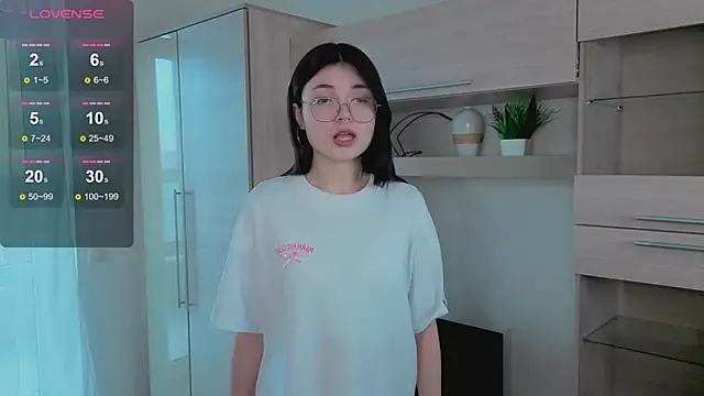 Susan Gardner online show from November 14, 7:19 am