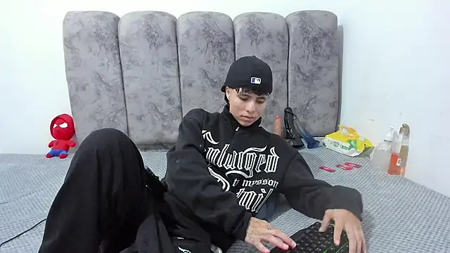 Bruno Cruzz online show from July 30, 2:45 am