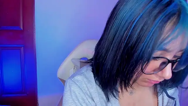 sophiievv online show from January 31, 7:56 pm