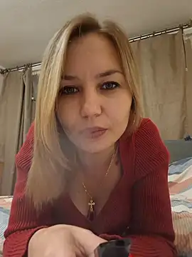 VeroLoverx online show from October 6, 6:45 pm