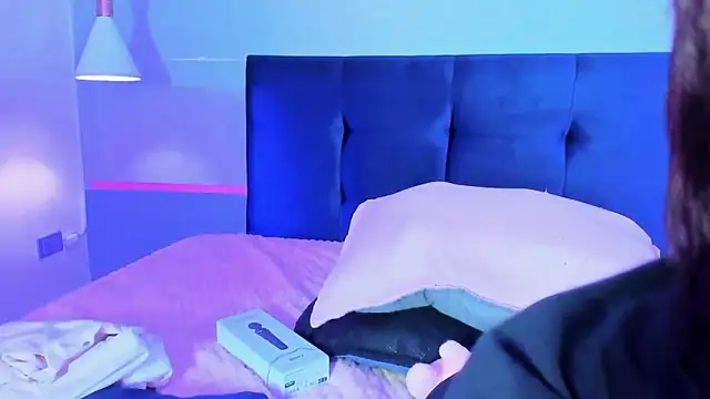 Tsuki Maru online show from February 4, 8:34 pm