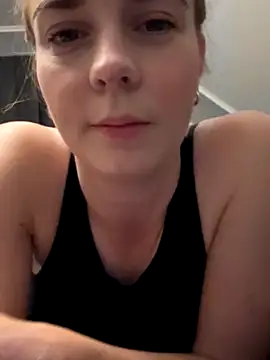 ellieen online show from October 26, 9:43 pm