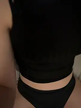 ellieen online show from January 11, 10:15 pm