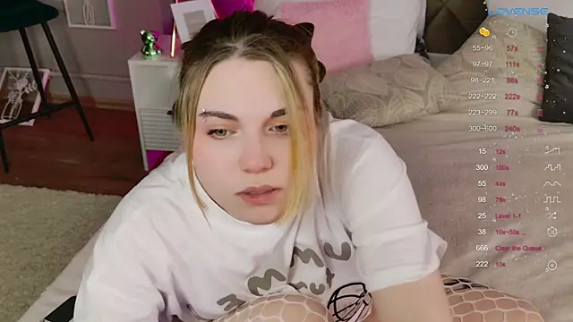 Evie Vall online show from December 18, 5:18 pm