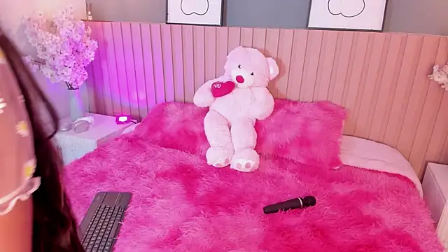 Annie  2 online show from October 8, 12:31 pm