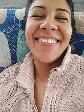 KittyHoleshot87 online show from February 20, 2:40 pm