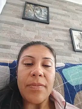 KittyHoleshot87 online show from February 5, 4:21 pm